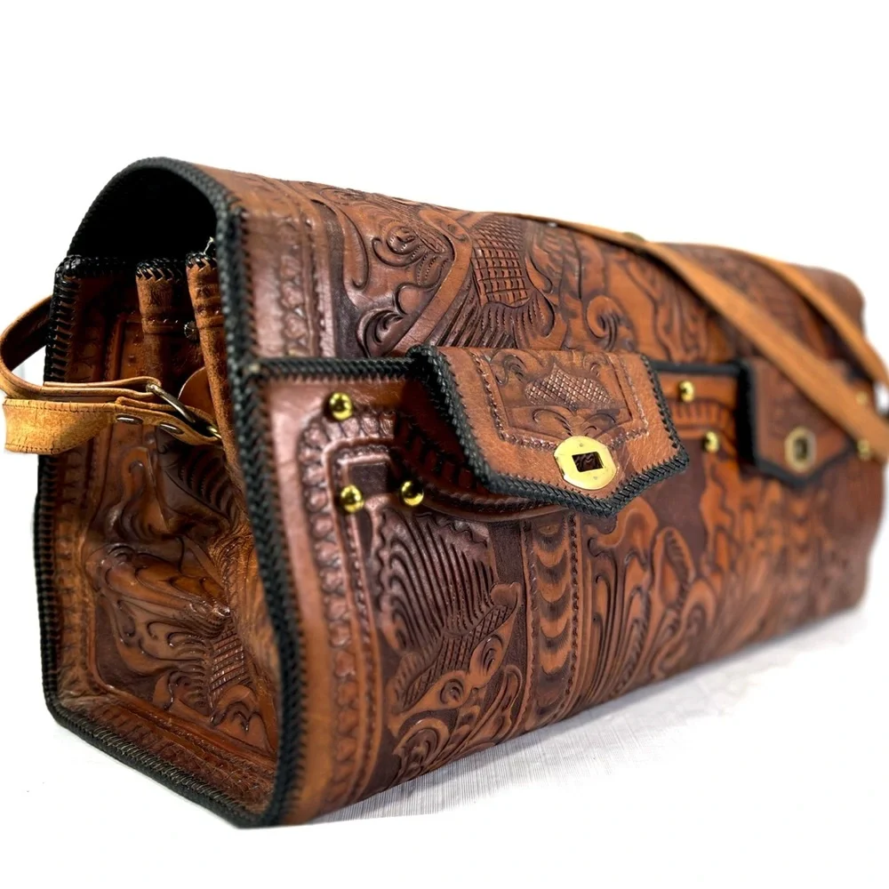 VINTAGE 1950’s | TOOLED LEATHER x-large briefcase